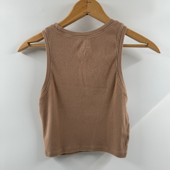 Hollister Ribbed Tan Cropped Tank Top – Size Small - Picture 5 of 7